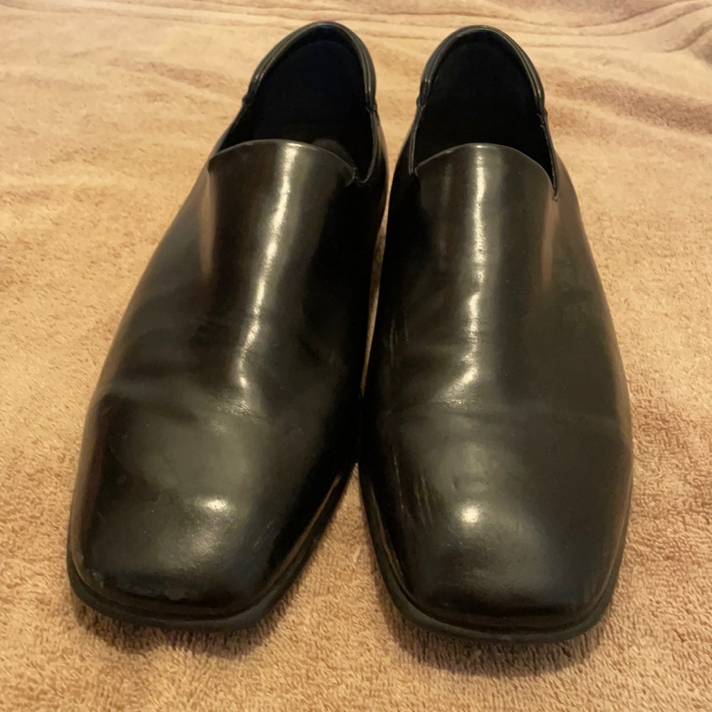 Donald Pliner Dress Shoes